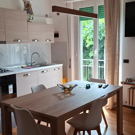Residenza Cecchini Con Terrazza شقة ريميني